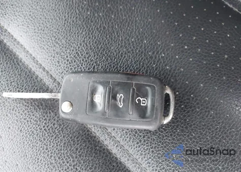 2014 Volkswagen Jetta 1.8T Se z USA, uszkodzony, nr VIN 3VWD17AJXEM307126